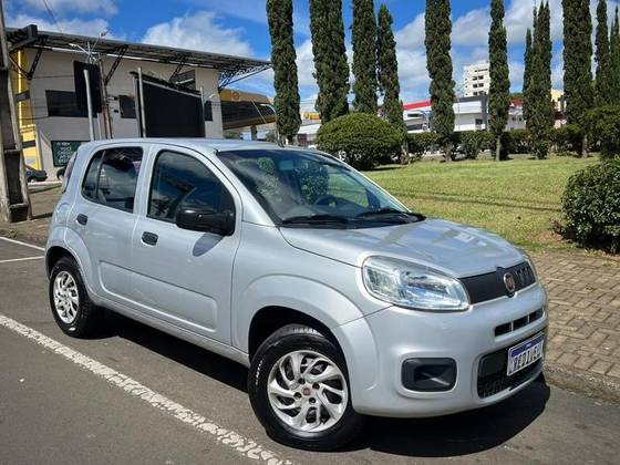 FIAT UNO 1.0 EVO ATTRACTIVE 8V FLEX 4P MANUAL FIAT UNO 1.0 EVO ATTRACTIVE 8V FLEX 4P MANUAL